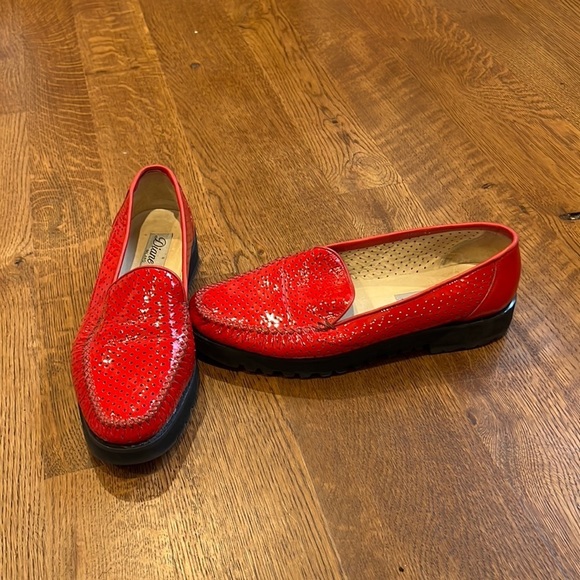 Diane B Women’s Loafers Red and Black - Picture 1 of 7